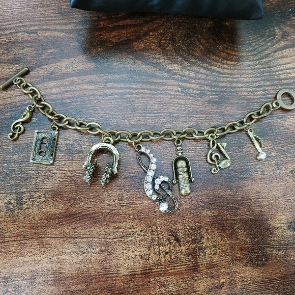 🦚HOLD! NWOT, Charms bracelet / bracelet à breloques - Picture 3 of 7